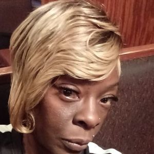 Meet your Posher, Pamela